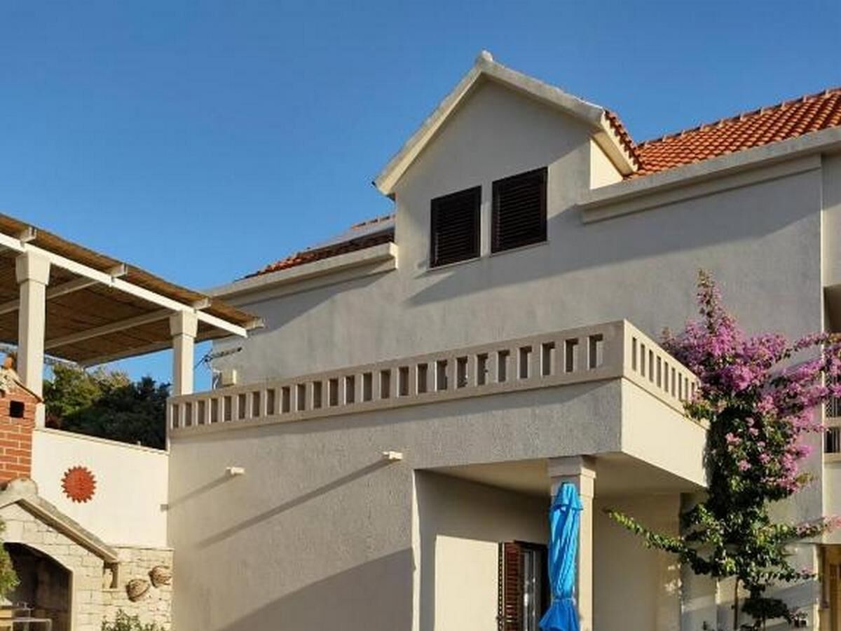 Apartment Two bedroom apartment with terrace Povlja, Brač A-21089-b - Outdoor photo 2