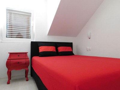 Apartment Three bedroom apartment with air-conditioning Povlja, Brač A-21089-c - Outdoor photo 9