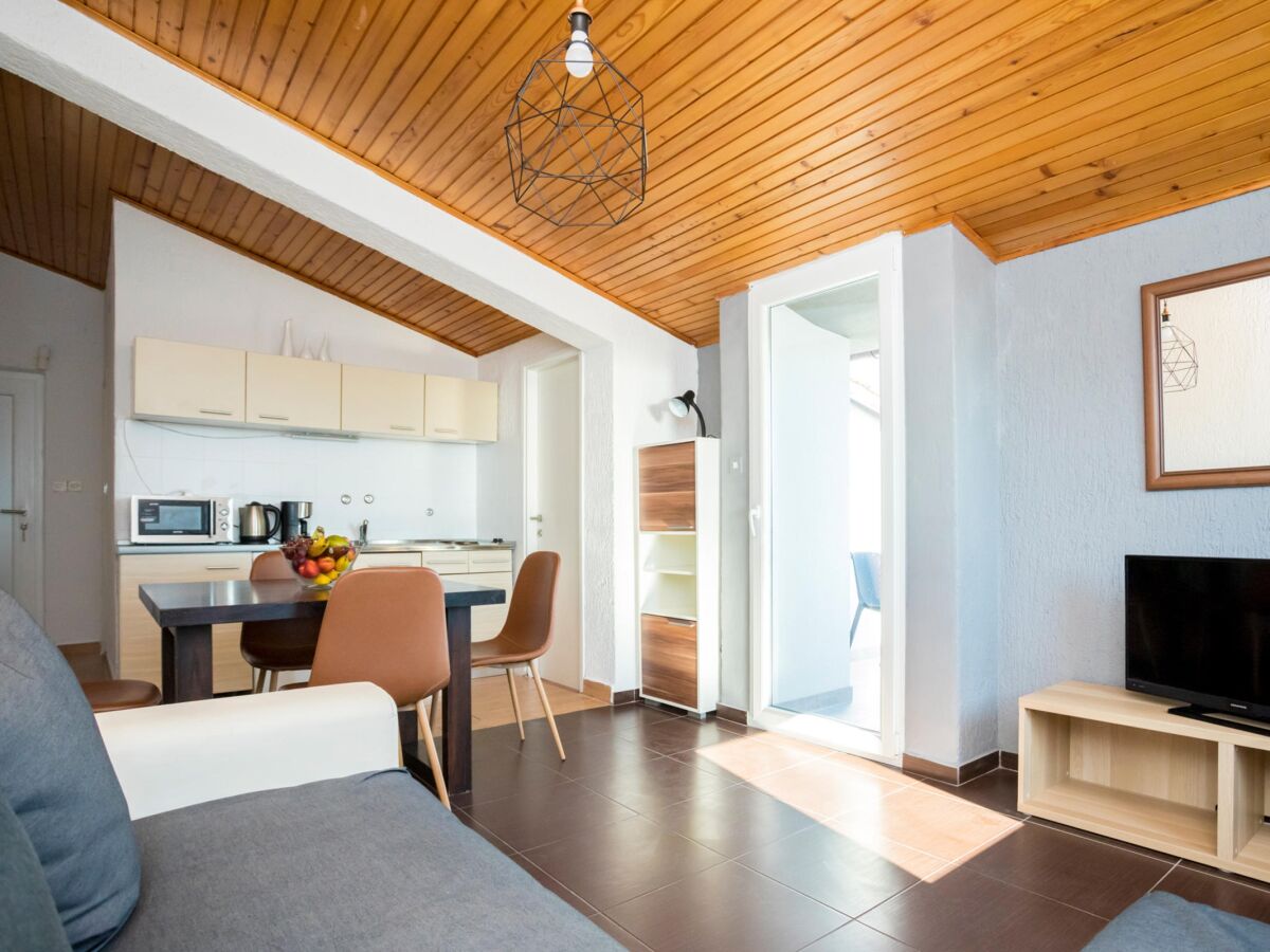 Apartment Two bedroom apartment with terrace and sea view Njivice, Krk A-20438-b - Outdoor photo 5