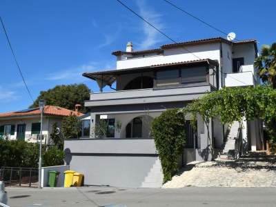 Apartment Two bedroom apartment with terrace and sea view Njivice, Krk A-20438-b in Njivice - Apartment