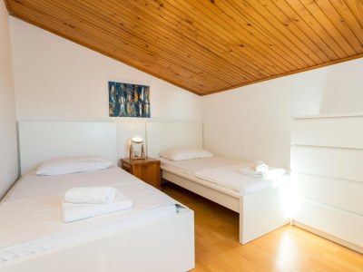 Apartment Two bedroom apartment with terrace and sea view Njivice, Krk A-20438-b - Outdoor photo 14