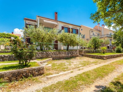 Apartment Two bedroom apartment with terrace Njivice, Krk A-20548-a - Outdoor photo 9