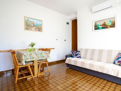 Apartment Two bedroom apartment with terrace Njivice, Krk A-20548-a - Outdoor photo 11