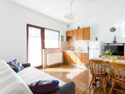 Apartment Two bedroom apartment with terrace Njivice, Krk A-20548-a - Outdoor photo 13