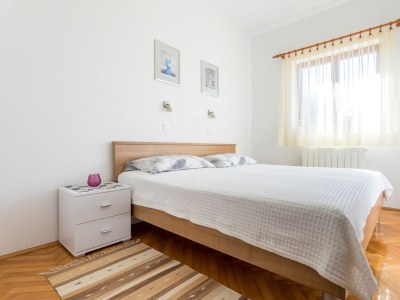 Apartment Two bedroom apartment with terrace Njivice, Krk A-20548-a - Outdoor photo 17