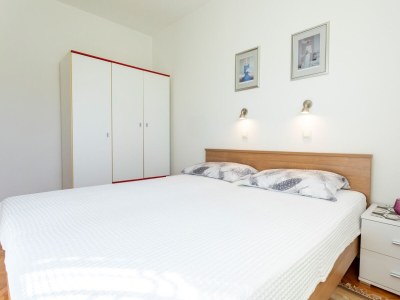 Apartment Two bedroom apartment with terrace Njivice, Krk A-20548-a - Outdoor photo 18