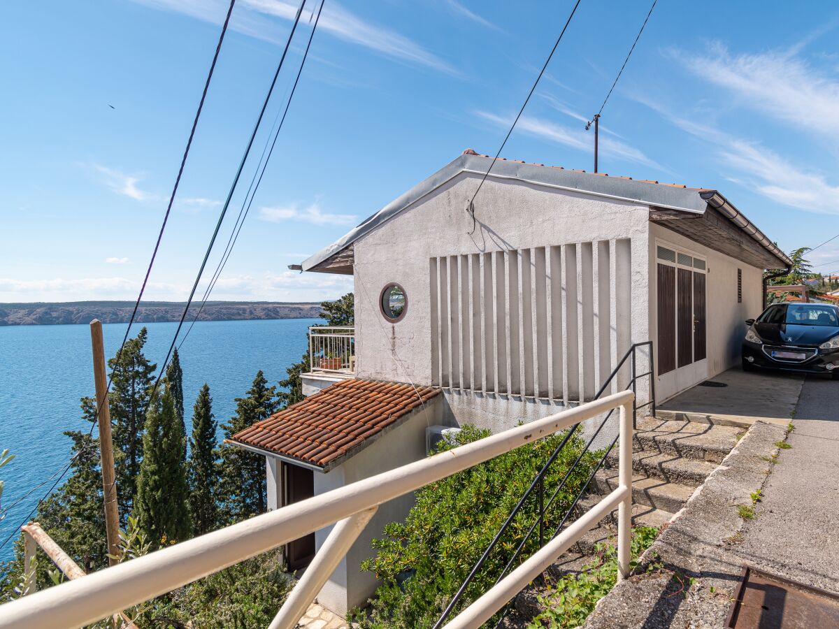 Apartment One bedroom apartment with terrace and sea view Jadranovo, Crikvenica A-20801-a