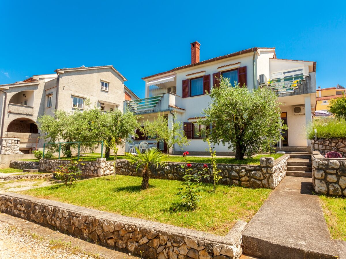 Apartment Two bedroom apartment with terrace Njivice, Krk A-20548-c - Outdoor photo 2