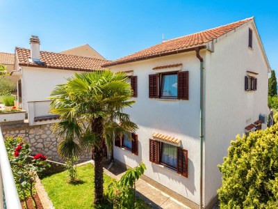 Apartment Two bedroom apartment with terrace Njivice, Krk A-20548-c - Outdoor photo 4