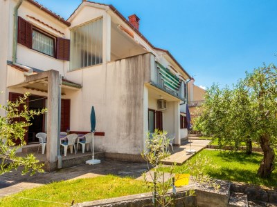 Apartment Two bedroom apartment with terrace Njivice, Krk A-20548-c - Outdoor photo 6