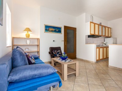 Apartment Two bedroom apartment with terrace Njivice, Krk A-20548-c - Outdoor photo 13