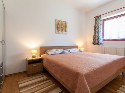 Apartment Two bedroom apartment with terrace Njivice, Krk A-20548-c - Outdoor photo 19