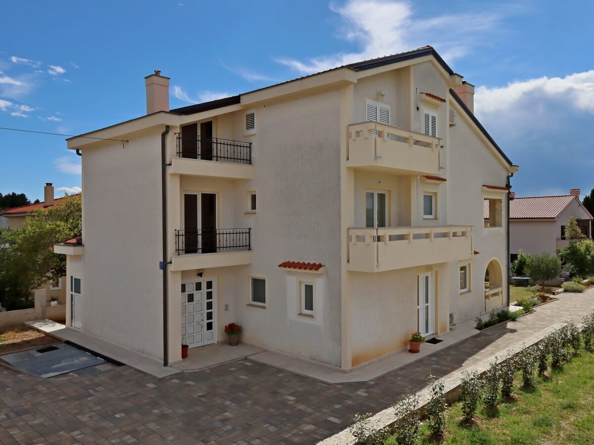 Apartment Two bedroom apartment with terrace and sea view Punat, Krk A-20553-c - Outdoor photo 3