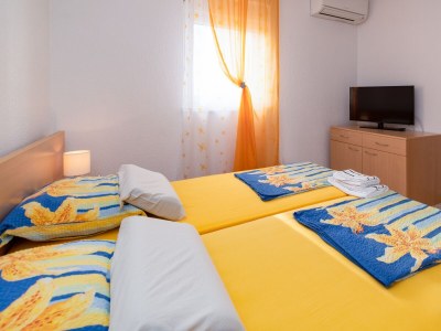 Apartment Four-bedroom apartment with terrace and sea view Klenovica, Novi Vinodolski A-20556-a - Outdoor photo 23