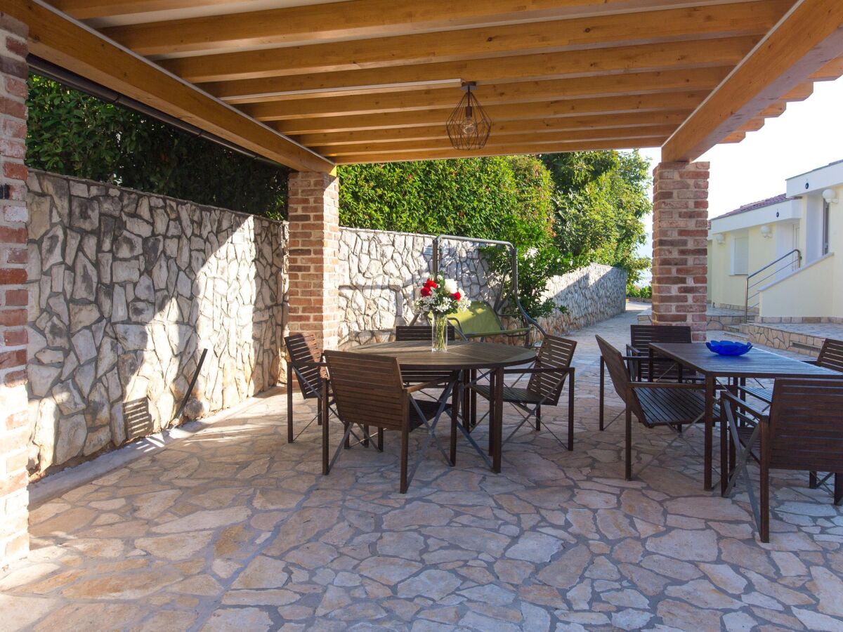 Apartment One bedroom apartment near beach Čižići, Krk A-20433-a - Outdoor photo 2