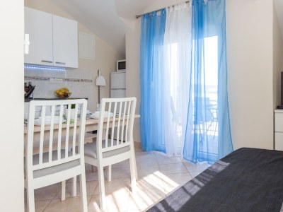 Apartment One bedroom apartment near beach Čižići, Krk A-20433-a - Outdoor photo 6