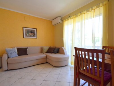 Apartment One bedroom apartment with balcony Njivice, Krk A-20447-b - Outdoor photo 10