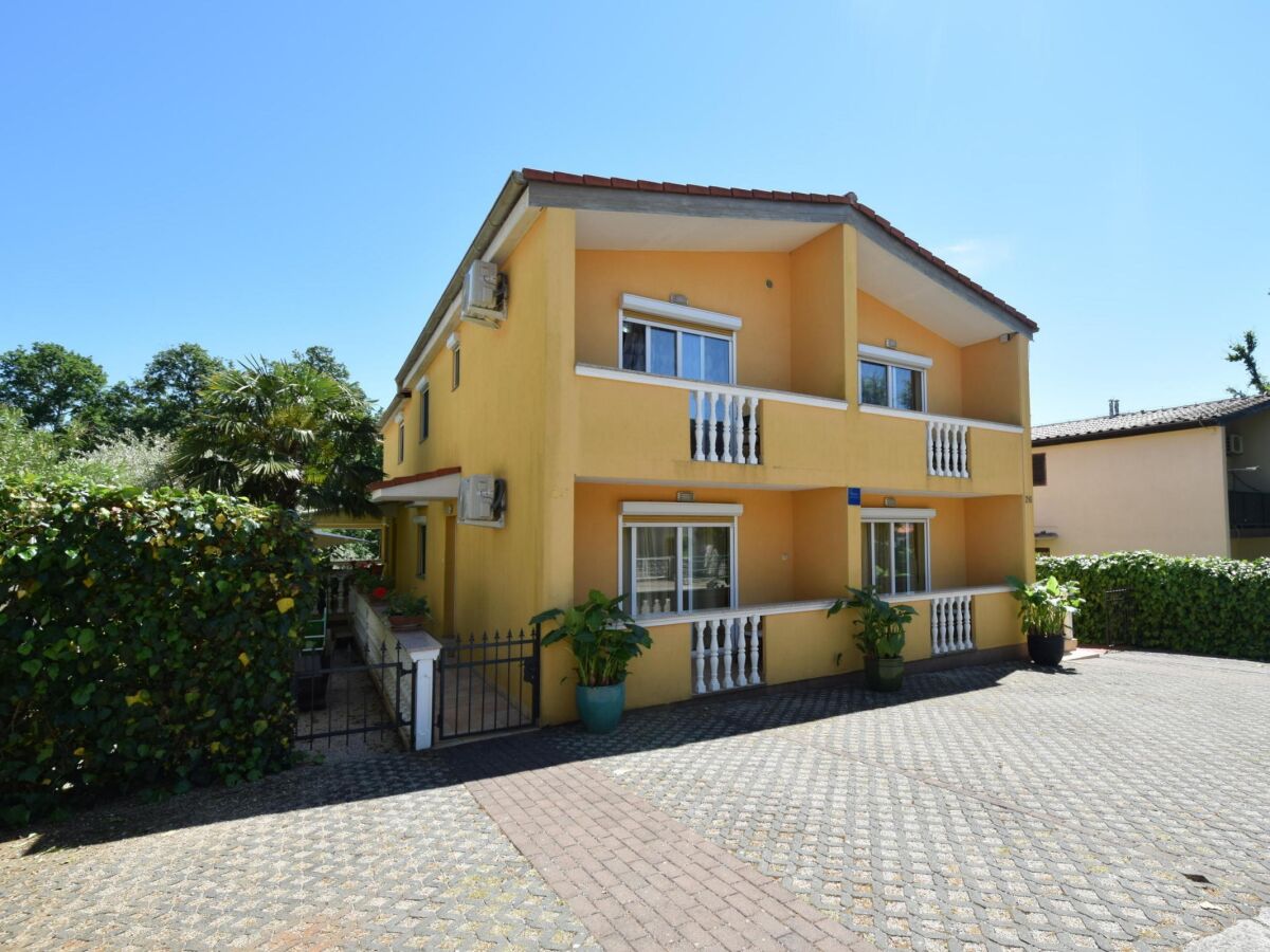 Apartment One bedroom apartment with balcony Njivice, Krk A-20447-c