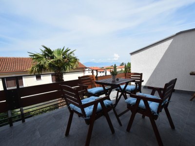 Apartment Two bedroom apartment with terrace Malinska, Krk A-20460-a - Outdoor photo 11