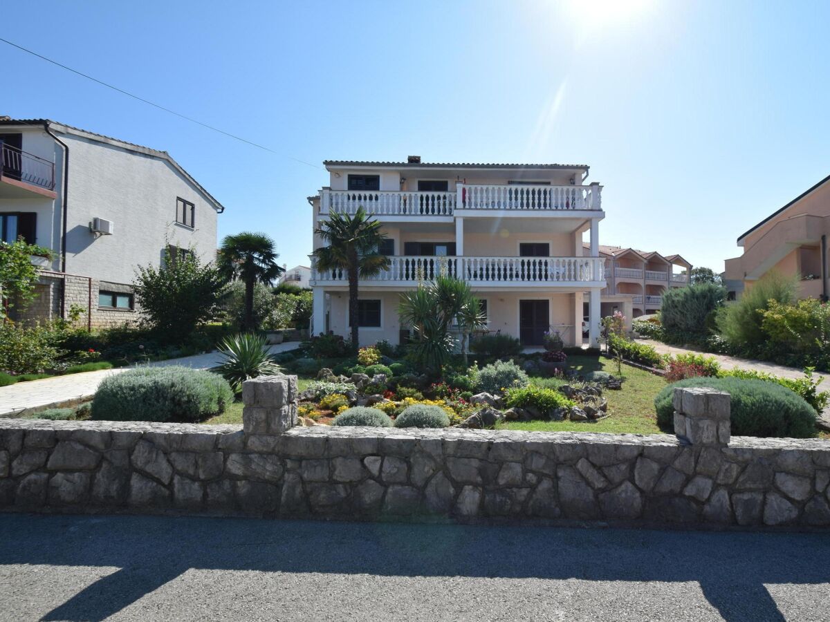 Apartment One bedroom apartment with terrace and sea view Njivice, Krk A-20462-a - Outdoor photo 2