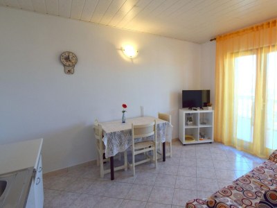 Apartment One bedroom apartment with terrace and sea view Njivice, Krk A-20462-a - Outdoor photo 5