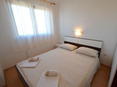 Apartment One bedroom apartment with terrace and sea view Njivice, Krk A-20462-a - Outdoor photo 8