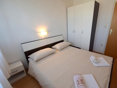 Apartment One bedroom apartment with terrace and sea view Njivice, Krk A-20462-a - Outdoor photo 9