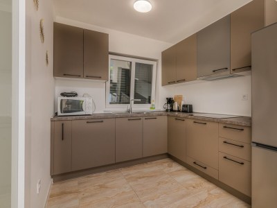 Apartment Three bedroom apartment with terrace Malinska, Krk A-20484-a - Outdoor photo 8