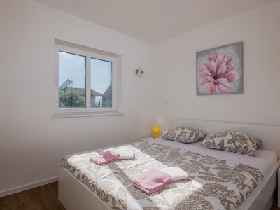 Apartment Three bedroom apartment with terrace Malinska, Krk A-20484-a - Outdoor photo 10