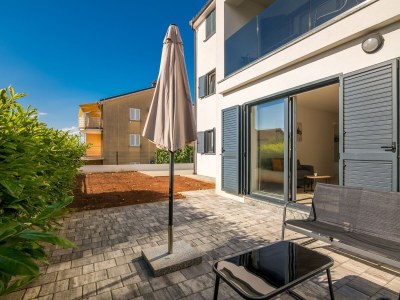 Apartment Three bedroom apartment with terrace Malinska, Krk A-20484-a - Outdoor photo 19