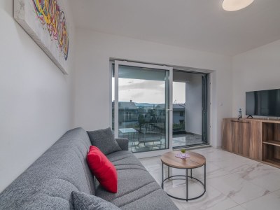 Apartment Three bedroom apartment with terrace and sea view Malinska, Krk A-20484-c - Outdoor photo 4