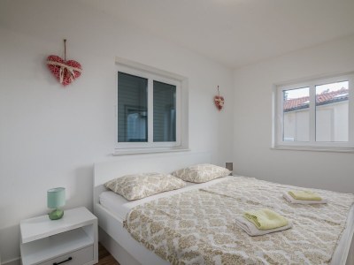 Apartment Three bedroom apartment with terrace and sea view Malinska, Krk A-20484-c - Outdoor photo 11