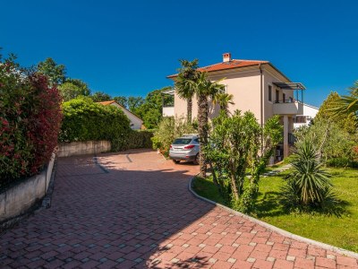 Apartment Three bedroom apartment with terrace and sea view Njivice, Krk A-20487-a - Outdoor photo 2