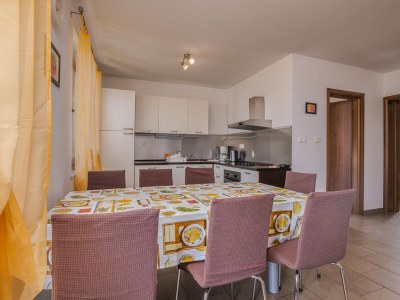 Apartment Three bedroom apartment with terrace and sea view Njivice, Krk A-20487-a - Outdoor photo 9