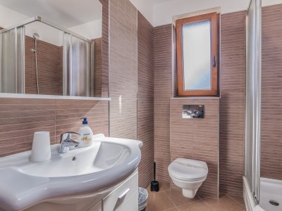 Apartment Three bedroom apartment with terrace and sea view Njivice, Krk A-20487-a - Outdoor photo 18