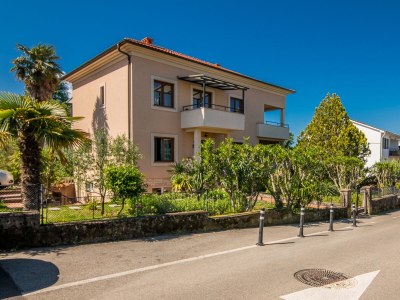 Apartment Three bedroom apartment with terrace and sea view Njivice, Krk A-20487-b - Outdoor photo 2