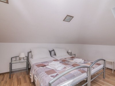 Apartment Three bedroom apartment with terrace and sea view Njivice, Krk A-20487-b - Outdoor photo 11