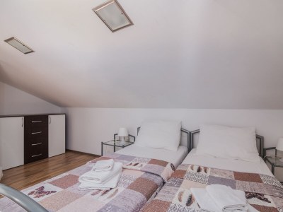 Apartment Three bedroom apartment with terrace and sea view Njivice, Krk A-20487-b - Outdoor photo 12