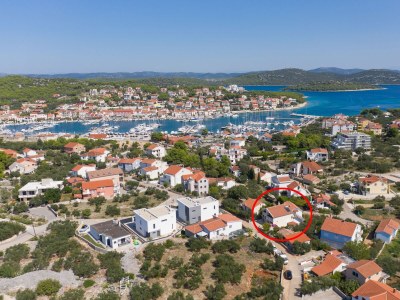 Apartment Two bedroom apartment with terrace Jezera, Murter A-21148-b - Outdoor photo 6