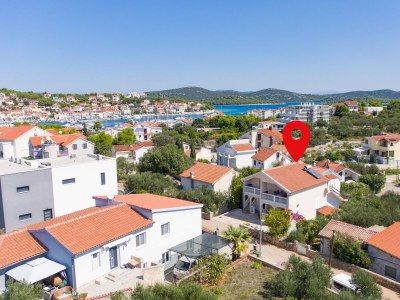 Apartment Two bedroom apartment with terrace Jezera, Murter A-21148-b - Outdoor photo 8