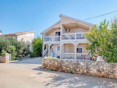 Apartment Two bedroom apartment with terrace Jezera, Murter A-21148-b - Outdoor photo 9