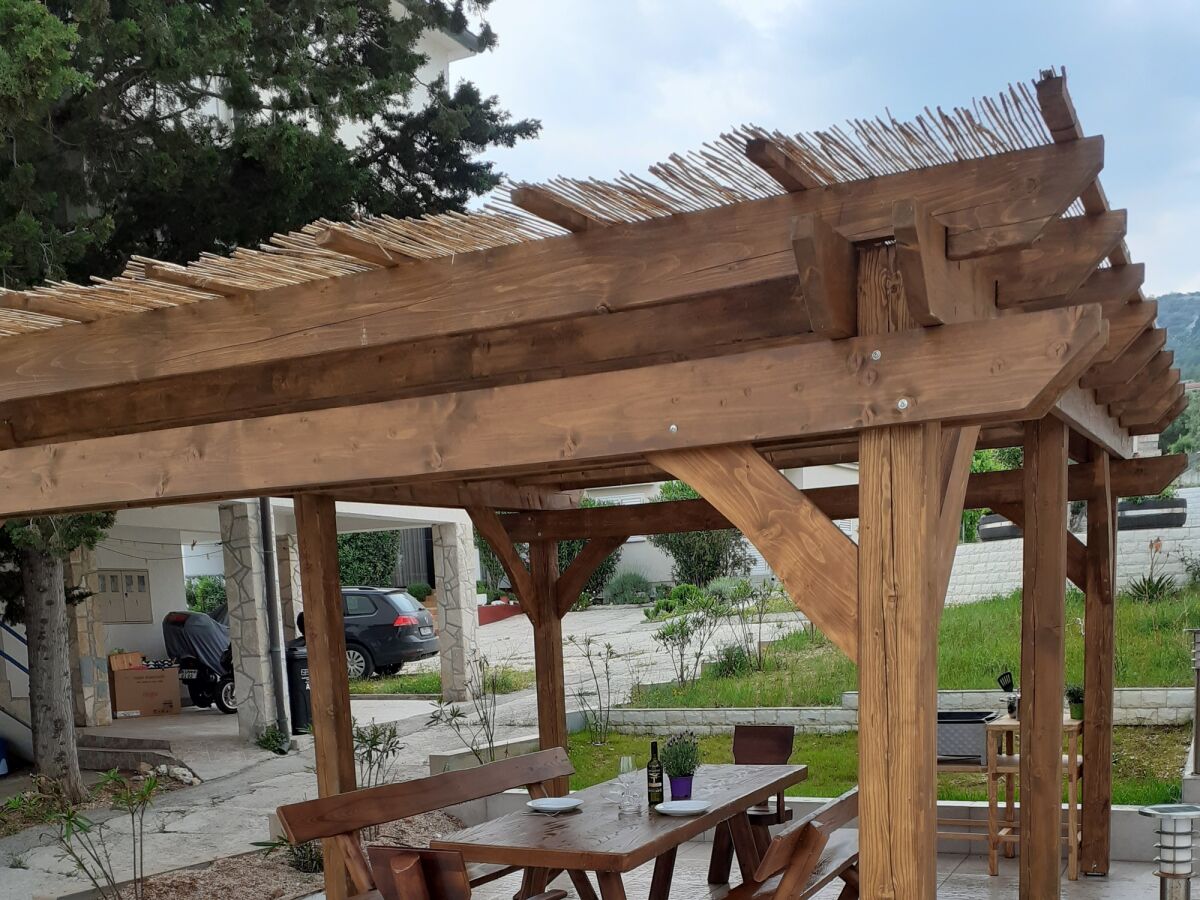 Apartment Two bedroom apartment with terrace and sea view Banjol, Rab A-21159-b - Outdoor photo 4