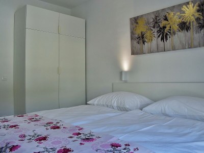 Apartment Two bedroom apartment with terrace and sea view Banjol, Rab A-21159-b - Outdoor photo 14