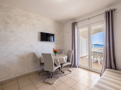Apartment Two bedroom apartment with terrace and sea view Sevid, Trogir A-21163-a - Outdoor photo 12