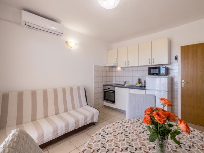 Apartment Two bedroom apartment with terrace and sea view Sevid, Trogir A-21163-a - Outdoor photo 14