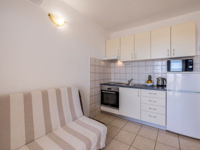 Apartment Two bedroom apartment with terrace and sea view Sevid, Trogir A-21163-a - Outdoor photo 15