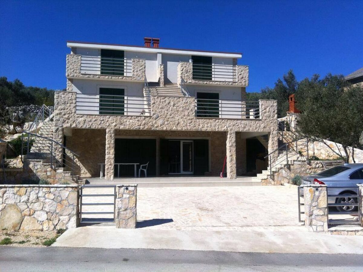 Apartment One bedroom apartment near beach Cove Mala Lamjana, Ugljan A-21182-c - Outdoor photo 2