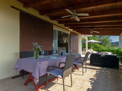 Apartment Two bedroom apartment with terrace and sea view Cove Gradina, Korčula A-20658-b in Vela Luka - Apartment