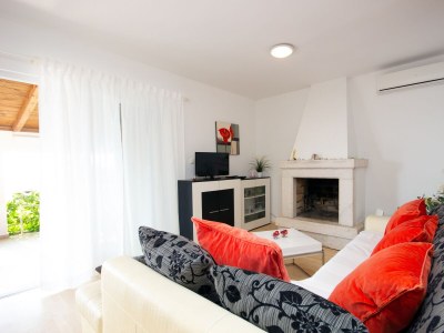 Apartment Two bedroom apartment with terrace and sea view Cove Gradina, Korčula A-20658-b - Outdoor photo 8