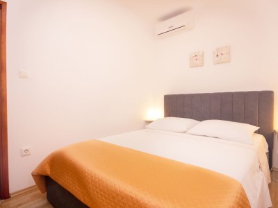 Apartment Two bedroom apartment with terrace and sea view Cove Gradina, Korčula A-20658-b - Outdoor photo 14